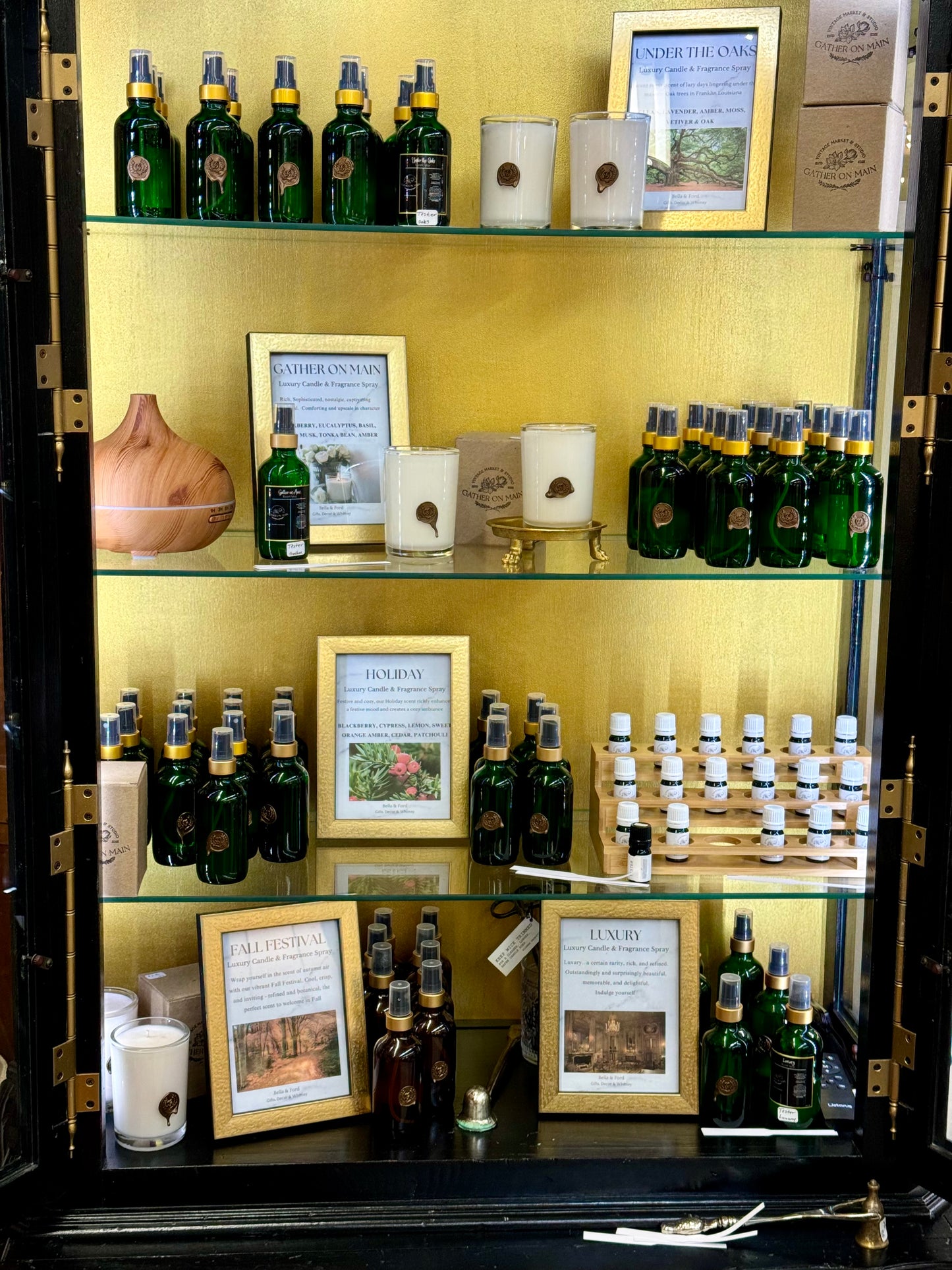 HOLIDAY Luxury Soy Candle